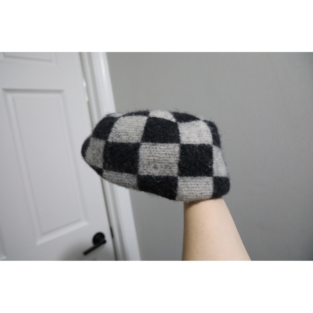 Anthropologie 100% Wool Checkerboard Knit Beret Hat Black Grey Checkered